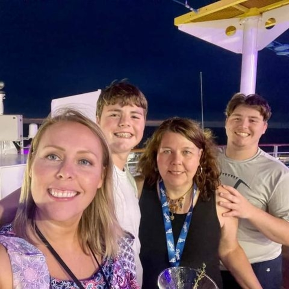 Meet your Posher, Jennifer